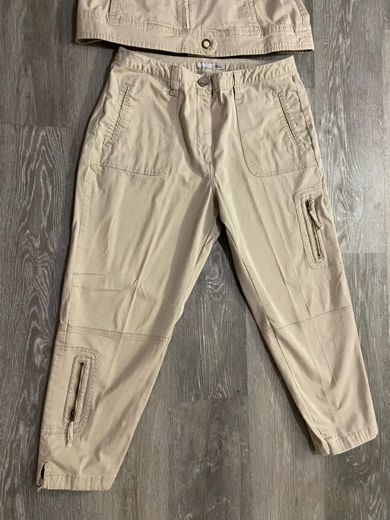 Chico's Matching Set - Beige Utility Zip Sleeveless Vest and Matching Pants - Picture 6 of 10